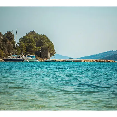 Goga's Retreat In Marina